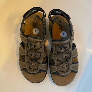 NEW Sporto men’s sandals
